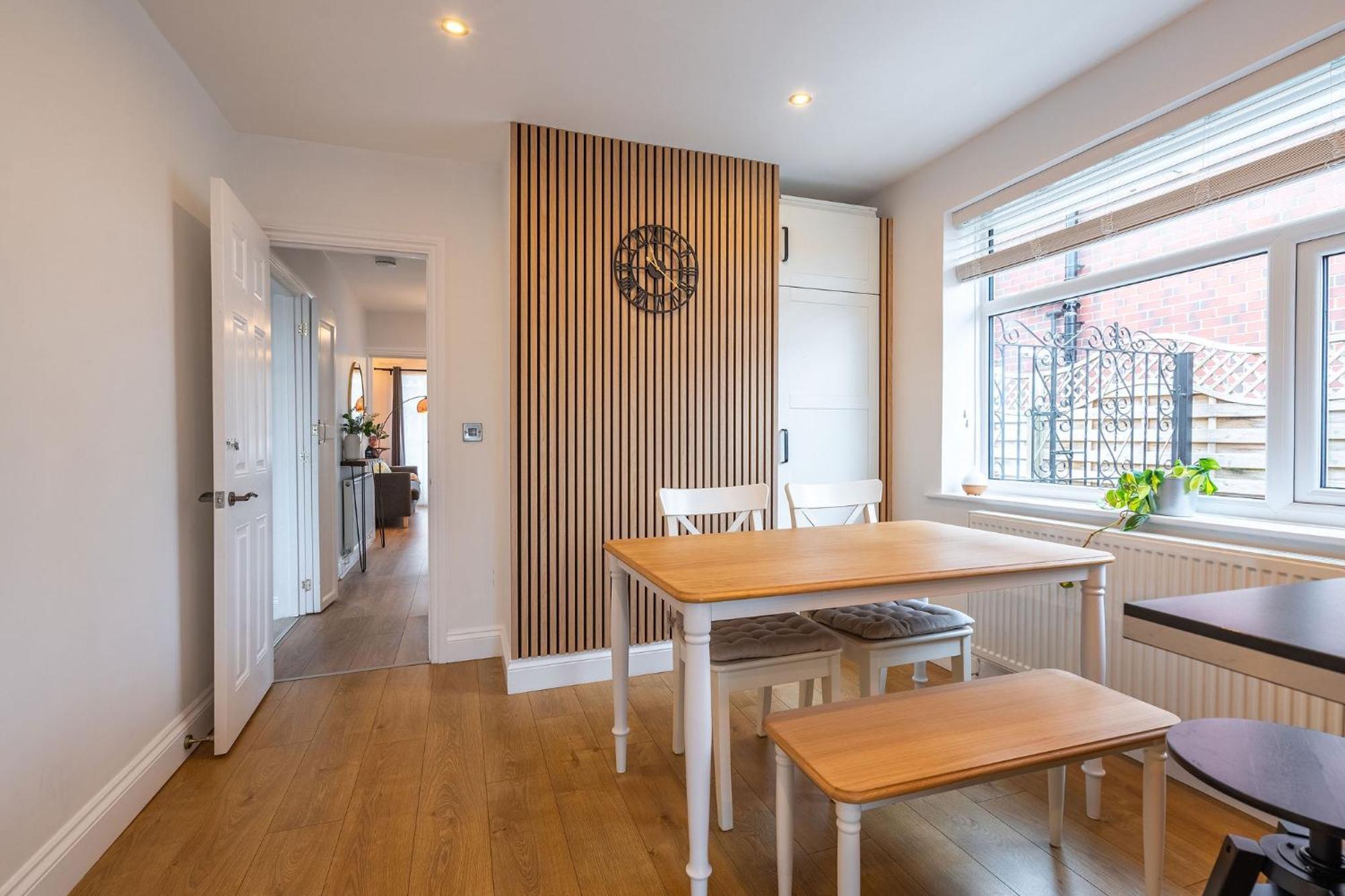 Nature Inspired Bungalow With 3 Rooms - 10 Mins From Manchester Airport Timperley Extérieur photo